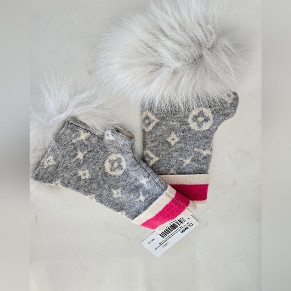 Mitchies fingerless gloves NWT - Picture 4 of 4